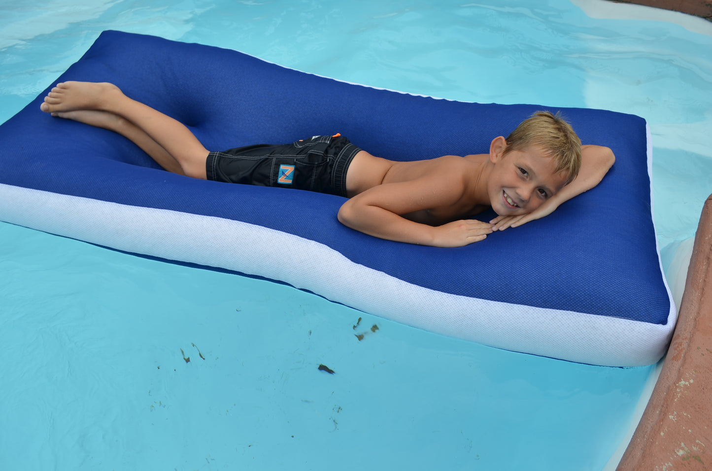 Main Access - Aqua Cloud - Oversized Swimming Pool Floating Raft For Adults - Sky Blue