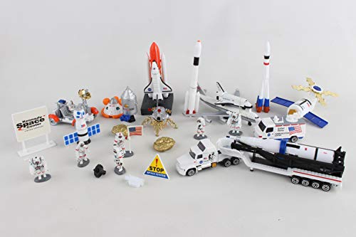 Daron Space Shuttle Model with Kennedy Space Center Sign, 28 Pieces, Plastic, Nasa Color, Model RT38148K