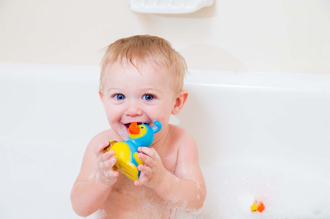 DUCKY CITY 3" Sweetheart Rubber Duck - Squeaky Baby Bath Toy, Small, Safe Plastic