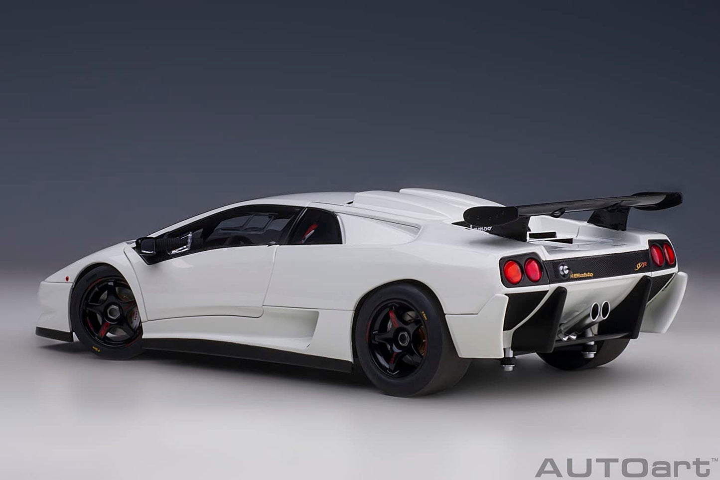Lamborghini Diablo SV-R Impact White 1/18 Model Car by Autoart