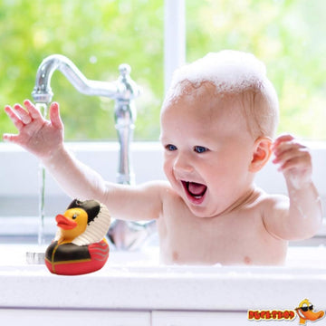 Yarto Famous & Historical Rubber Duck Bath Toys | Educational | Child Safe | Tested For Ages 0+ | Collectable | Party Favors | Cake Toppers (Queen Elizabeth)
