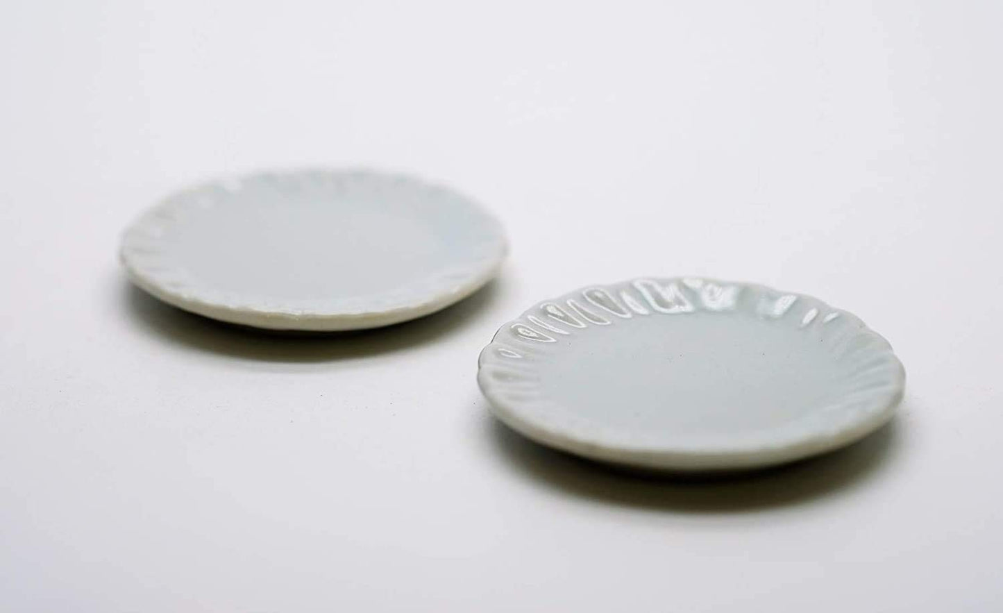 1shopforyou 10 x 30 mm.(3.ocm) White Scallop Plate Dish Dollhouse Miniature