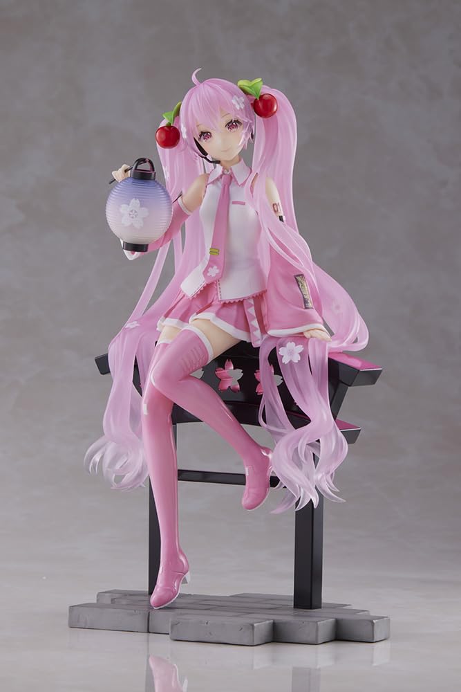 Taito Hatsune Miku Sakura Lantern Ver Amp+ Figure, Multiple Colors (T40008)