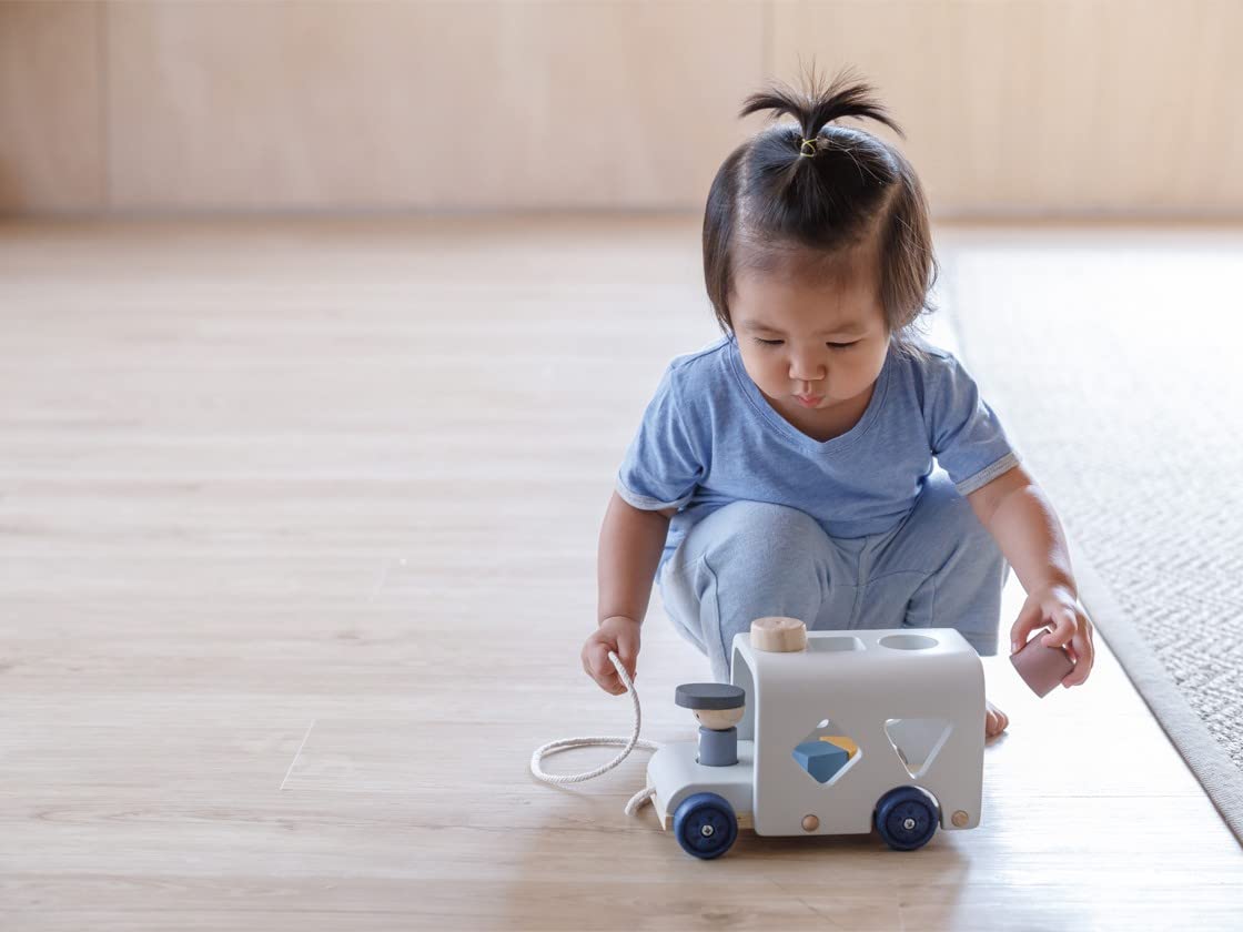 Plantoys Shape Sorting Bus Wooden Pull Toy - Non-Toxic, Sustainably-Made Pull Along Wooden Toy