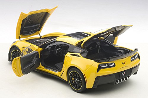 Autoart 2016 Chevrolet Corvette C7 Z06 C7R Edition Corvette Racing Yellow 1/18 Model Car