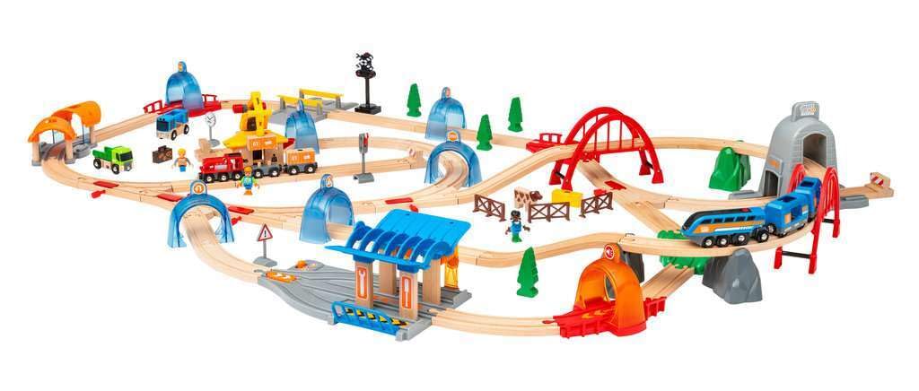 Brio Smart Tech Sound Action Tunnel Deluxe Set - Interactive Wooden Train Toy | Child-Friendly Design | Magnetic Couplings | Fsc-Certified Wood | Ideal For Toddlers & Kids