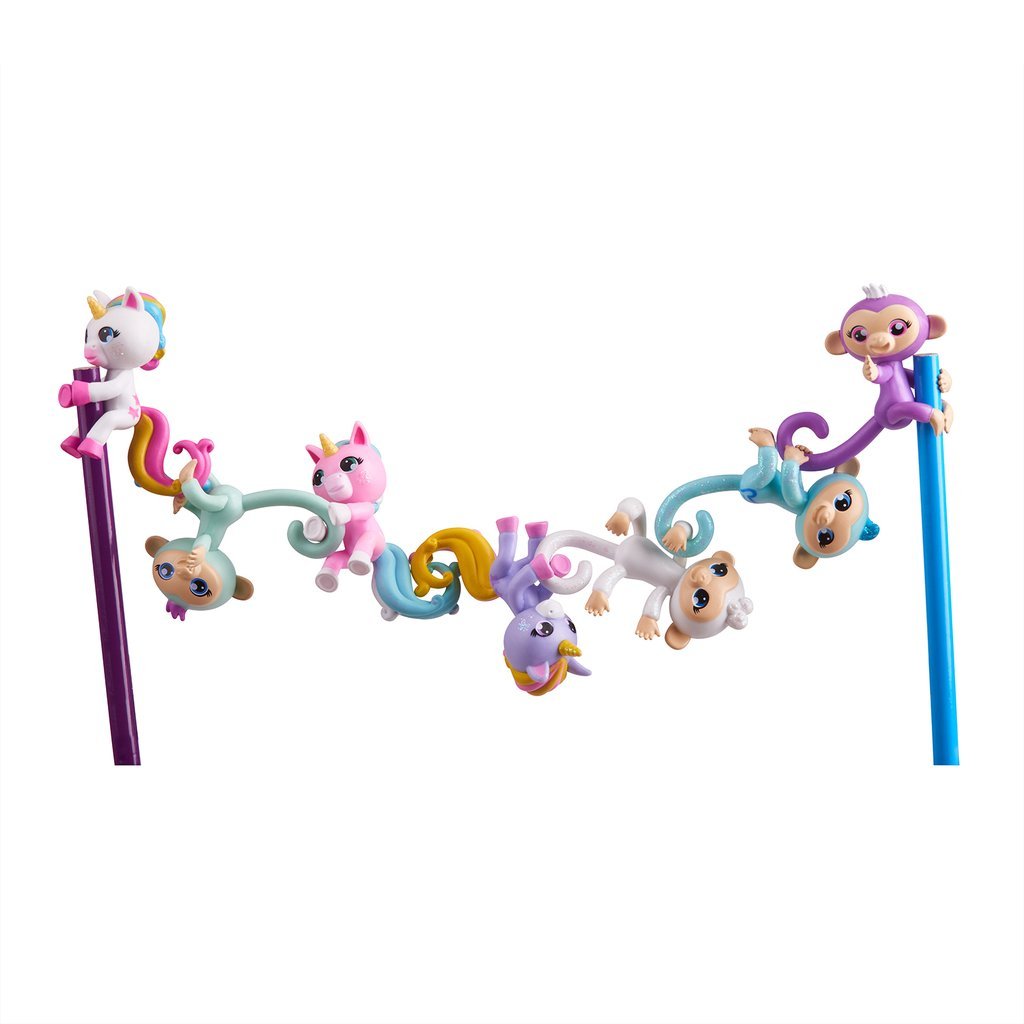 Mini Figure Fingerlings Mystery Pack