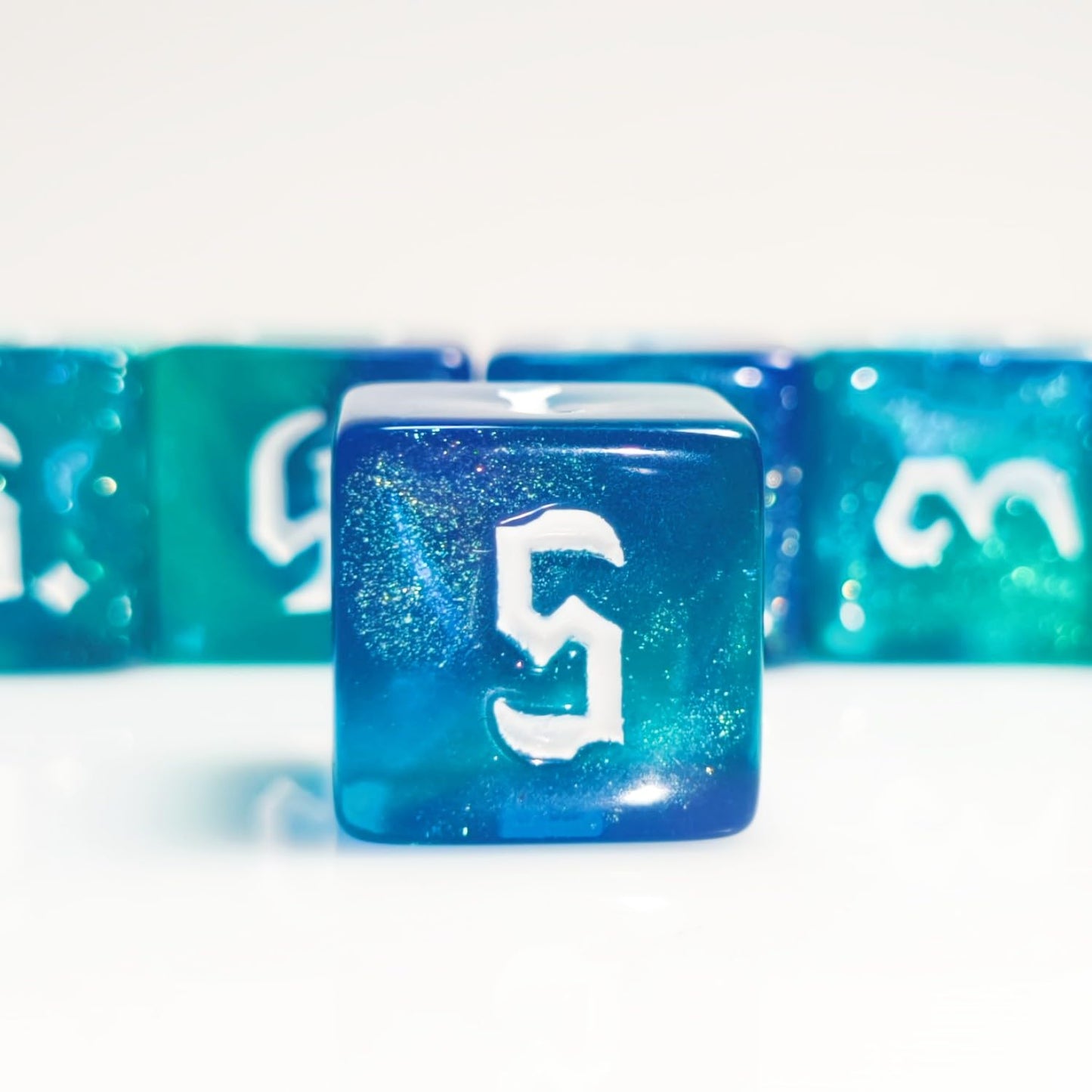 10 Pc D6 Dice 16Mm Acrylic Dice Set For Rpg Mtg Dnd Dice Table Games And Board Games (Cyan+Blue)