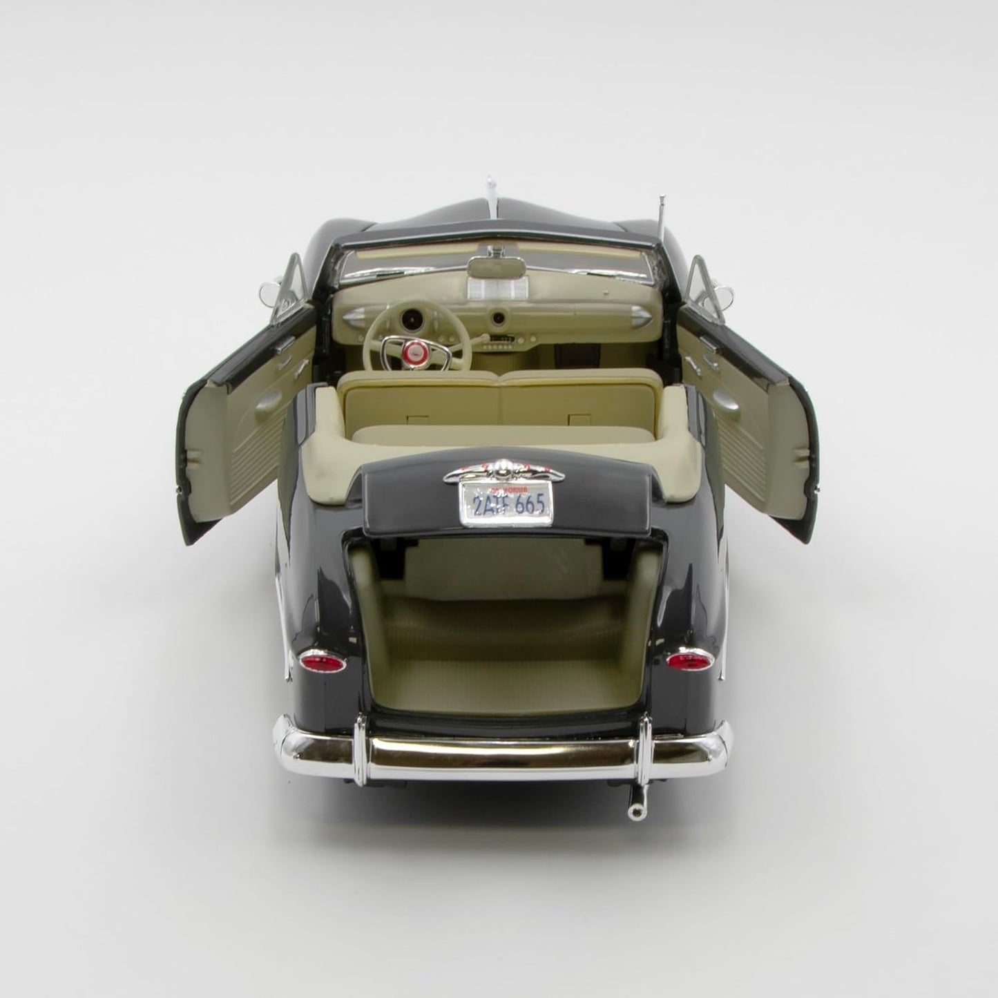 1949 Ford Convertible, Gray - Maisto 31682 - 1/18 Scale Diecast Model Toy Car