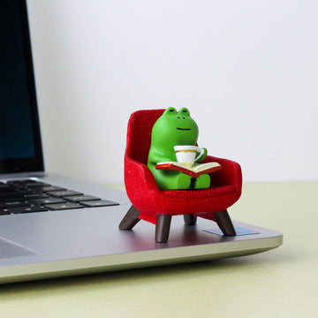 Refintural Miniature Frog Figurines - Funny Frog Sculpture For Shelf, Desk Decoration - Frog Desk Accessories - Perfect Cute Frog Gift For Frog Lovers (Red Sofa)