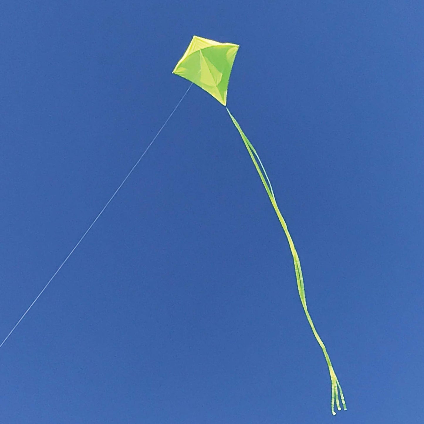 In The Breeze 3296 - Lemon 30 Inch Diamond Kite - Solid Yellow, Fun, Easy Flying Kite