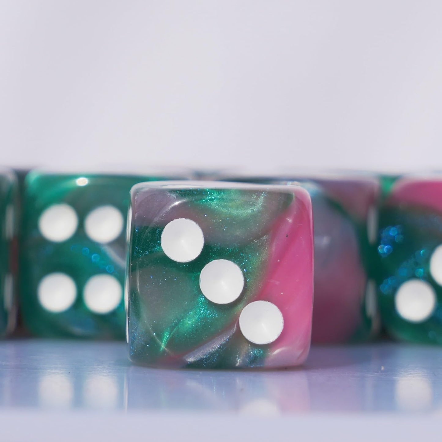 Generic 10 Pc 16Mm Acrylic Dice Set For Rpg Mtg Dnd Dice Table Games And Board Games (Pink + Green)