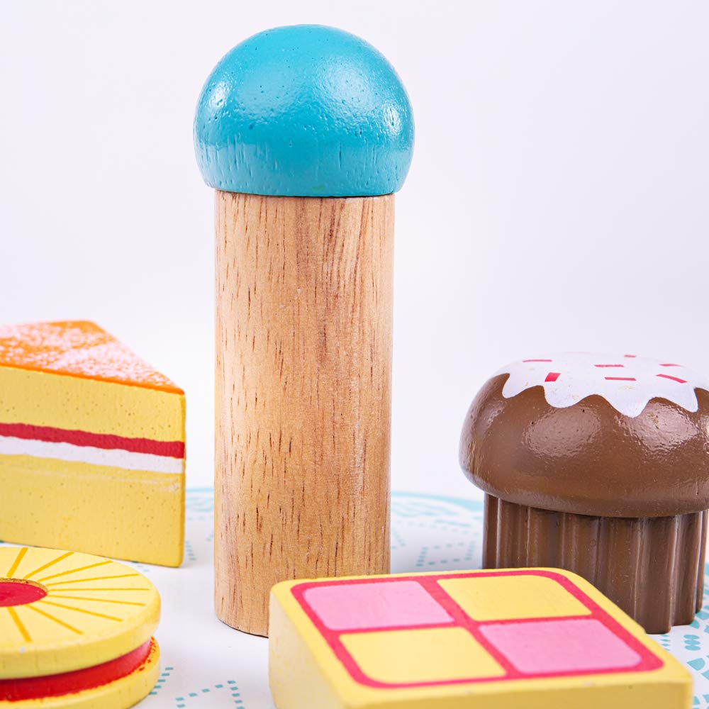 Bigjigs Toys Wooden Cake Stand with 9 Wooden Play Food Cakes - Quality Toy Food for Toddlers & Children, Perfect Kids Wooden Kit