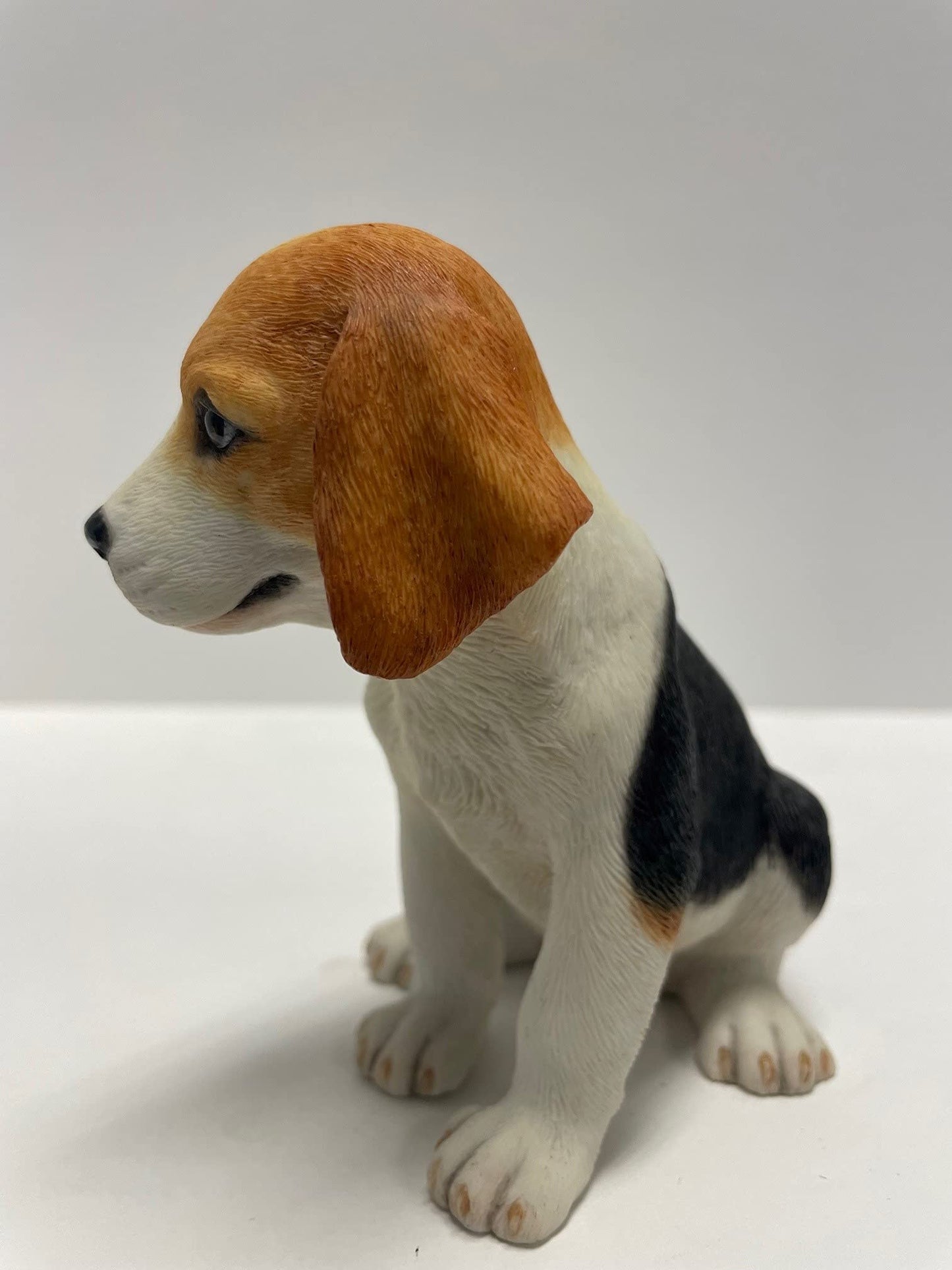4.25 Inch Beagle Puppy Sitting Decorative Figurine, Brown And White