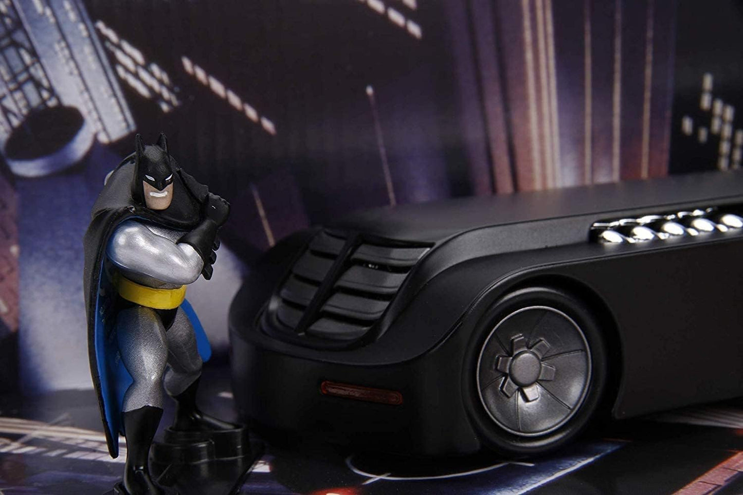 DC Comics 1:24 Batman Animated Series Batmobile Die-cast Car with 2.75'' Batman Figure, Toys for Kids and Adults,Black