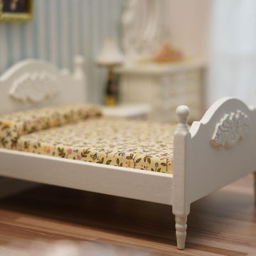 Miniature Furniture Dollhouse Wooden Fabric Bed With Mattress & Pillow 1 12 Scale Furniture Dollhouse Decoration Accessories (Wh