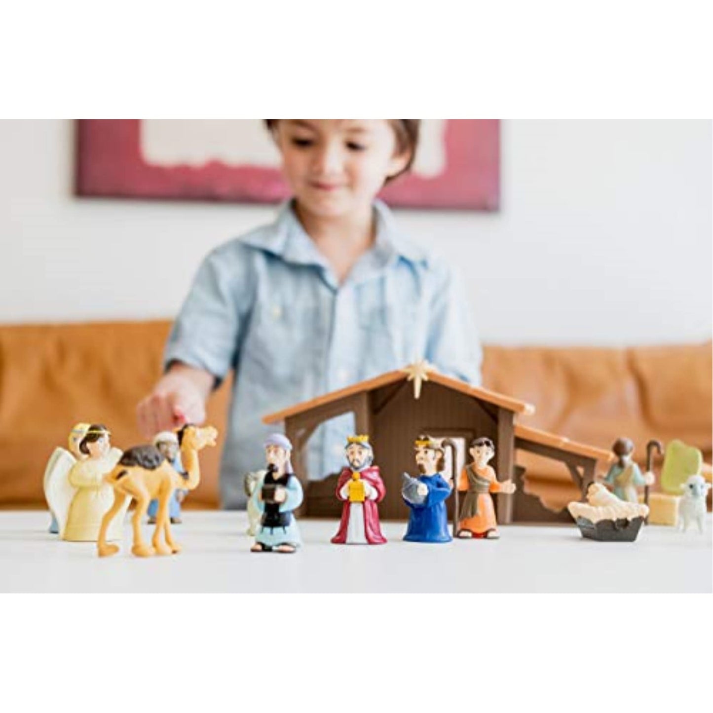 BibleToys Nativity Set - Christmas Story Manger Scene, 18 Pieces With Birth of Baby Jesus Mini-Storybook (in English & Spanish),