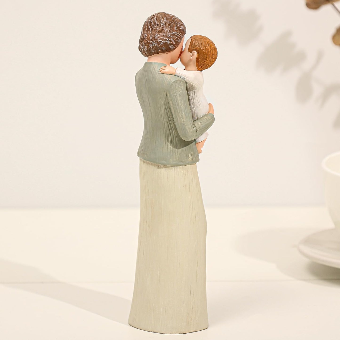 Hensonever Grandma Figurines, Sculpted Hand-Painted Grandmother And Grandchild Figures Birthday Gifts