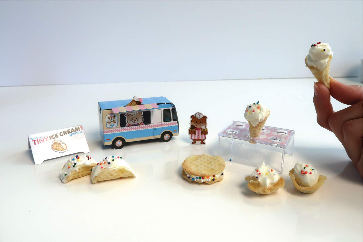 SmartLab Toys TINY Ice Cream with 15 Enormously Tasty Treats. Big Science. Tiny Tools.