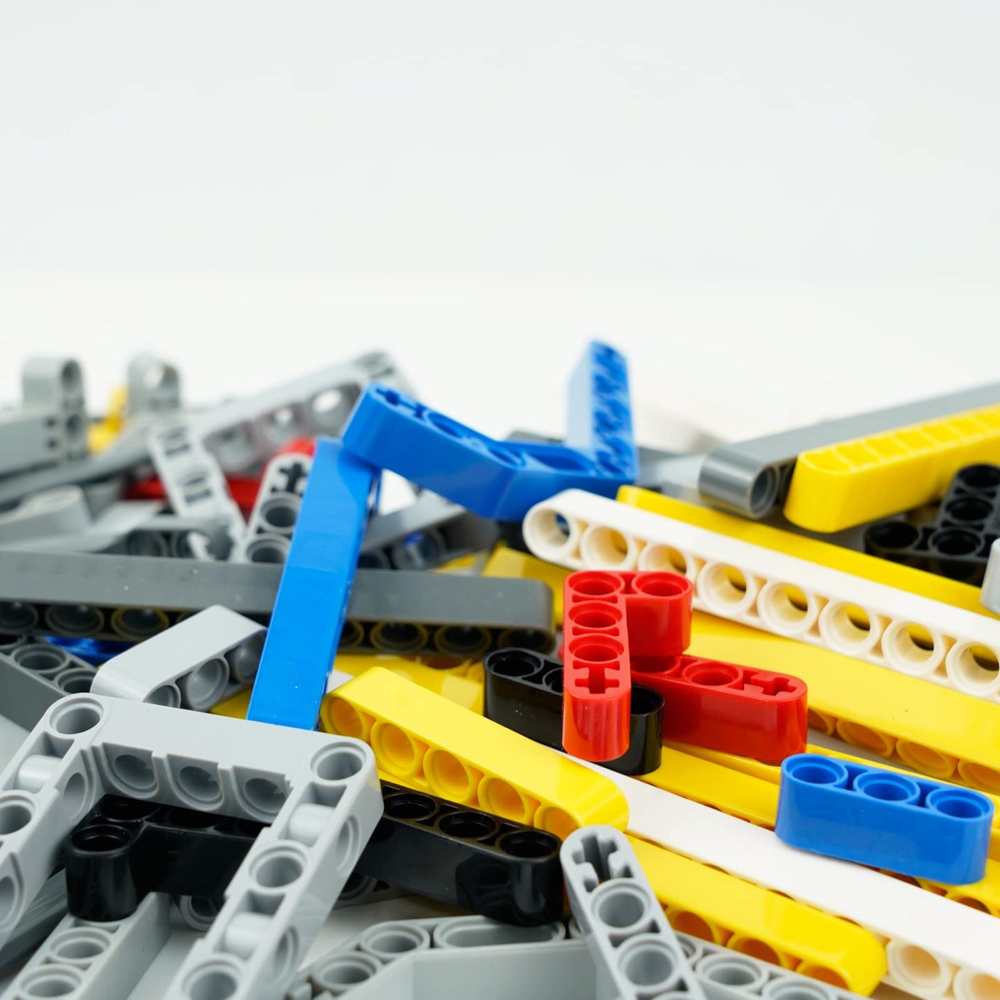 Technical Parts Pieces Sets Liftarm Beams Bricks Bulk Axles Pins Panels Frame Beams Connectors, 580 Pieces Compatible With Technic-Block Moc Buildings Toys For Boys Adults Kids Age 6+