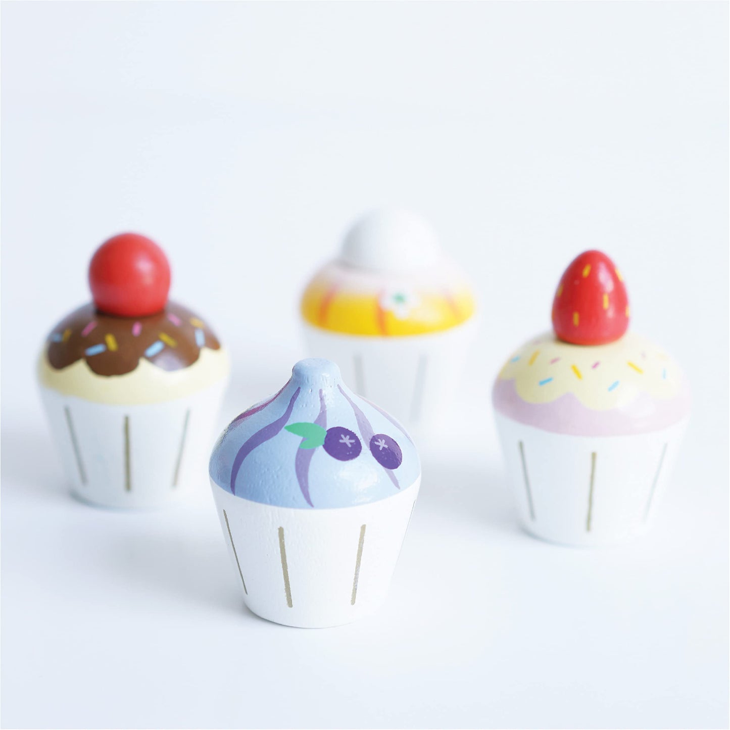 Le Toy Van - Adorable Honeybake Petit Four Cupcakes | Childrens Wooden Food Pretend Toy Cakes | Birthday Cake Or Afternoon Tea R