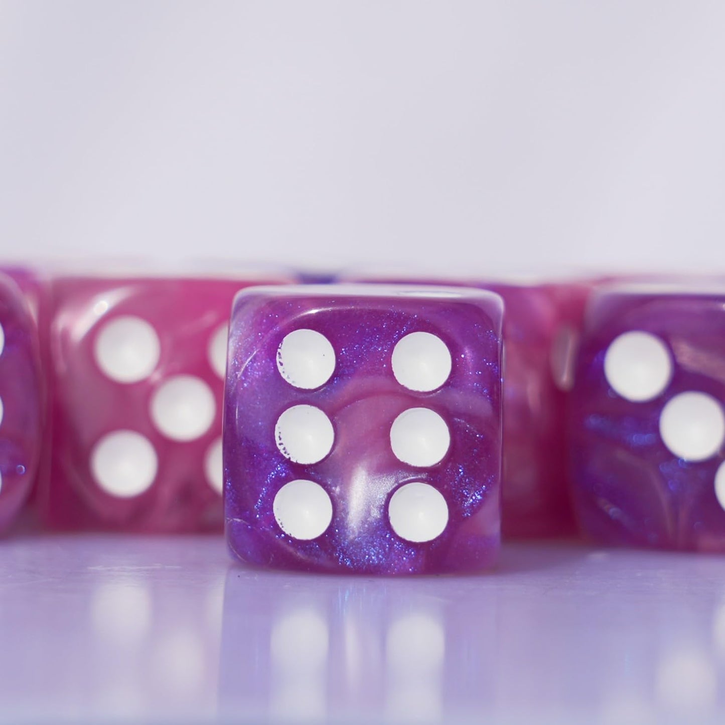 10 PC D6 dice 16mm Acrylic Dice Set for RPG MTG DND Dice Table Games and Board Games (Pink + Blue)