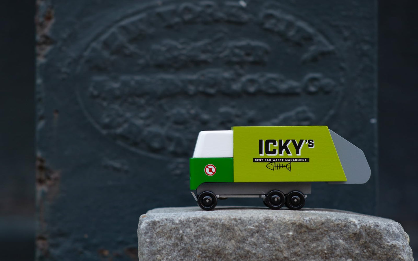 Candycar Wooden Diecast Collection - Garbage Truck, Premium Handcrafted Beech Wood Toy Car