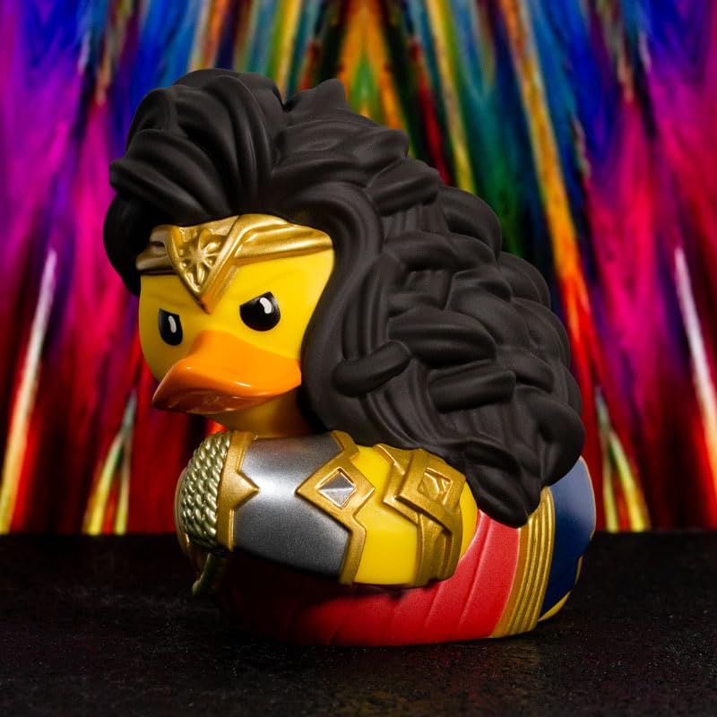 Tubbz Boxed Edition: Dc Comics - Wonder Woman Cosplaying Rubber Duck Vinyl Figure