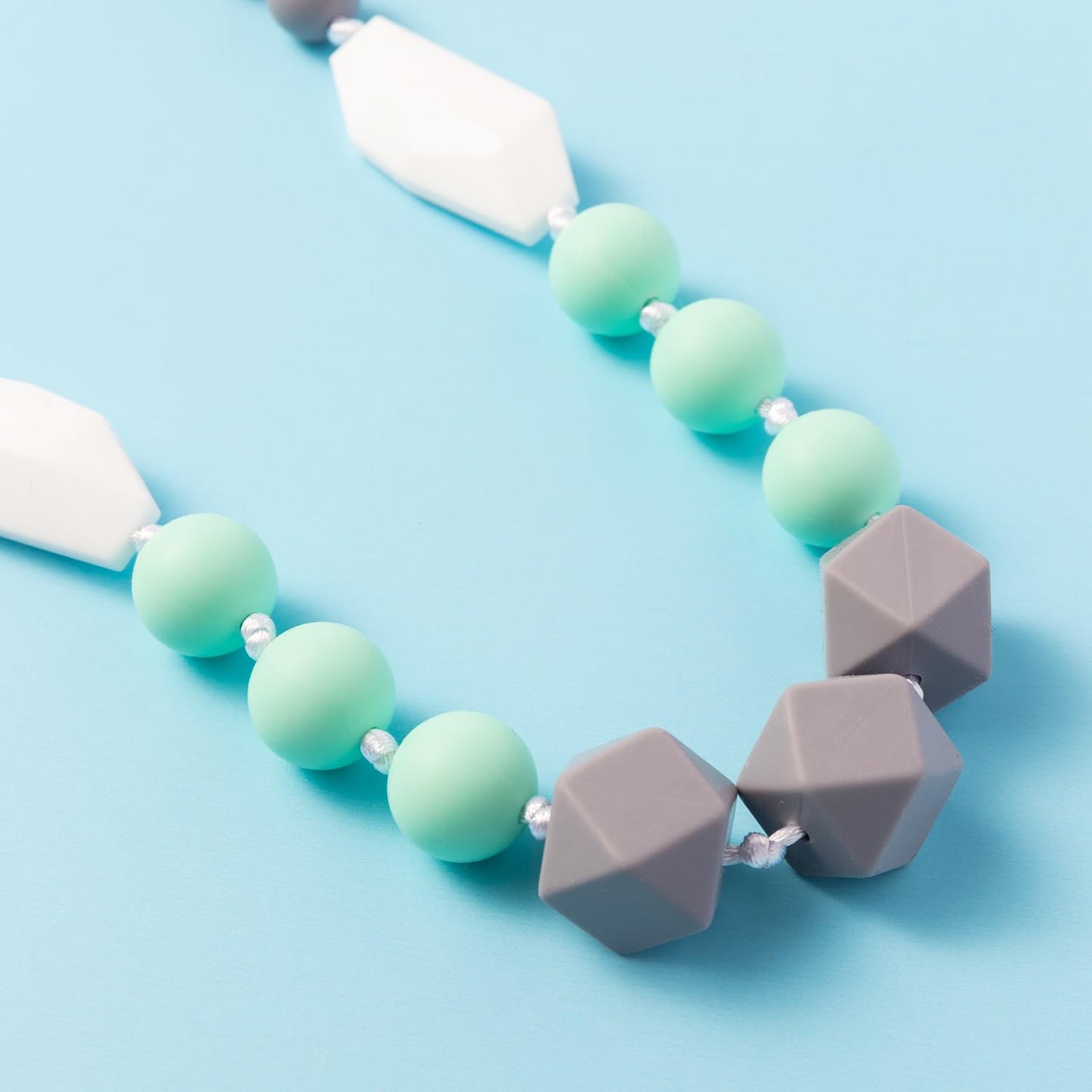 Qimgic 2Pcs Baby Teething Necklace For Mom To Wear, Babies Nursing Necklaces For Kids, Sensory Teether Toys For Toddlers Childre