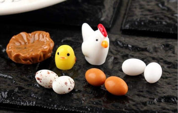 Mini Resin Tiny Hen Chick and Eggs, Dollhouse Miniature Tiny Hen Chick and Eggs, Terrarium Fairy Garden Dolls Toy, Mini Micro La
