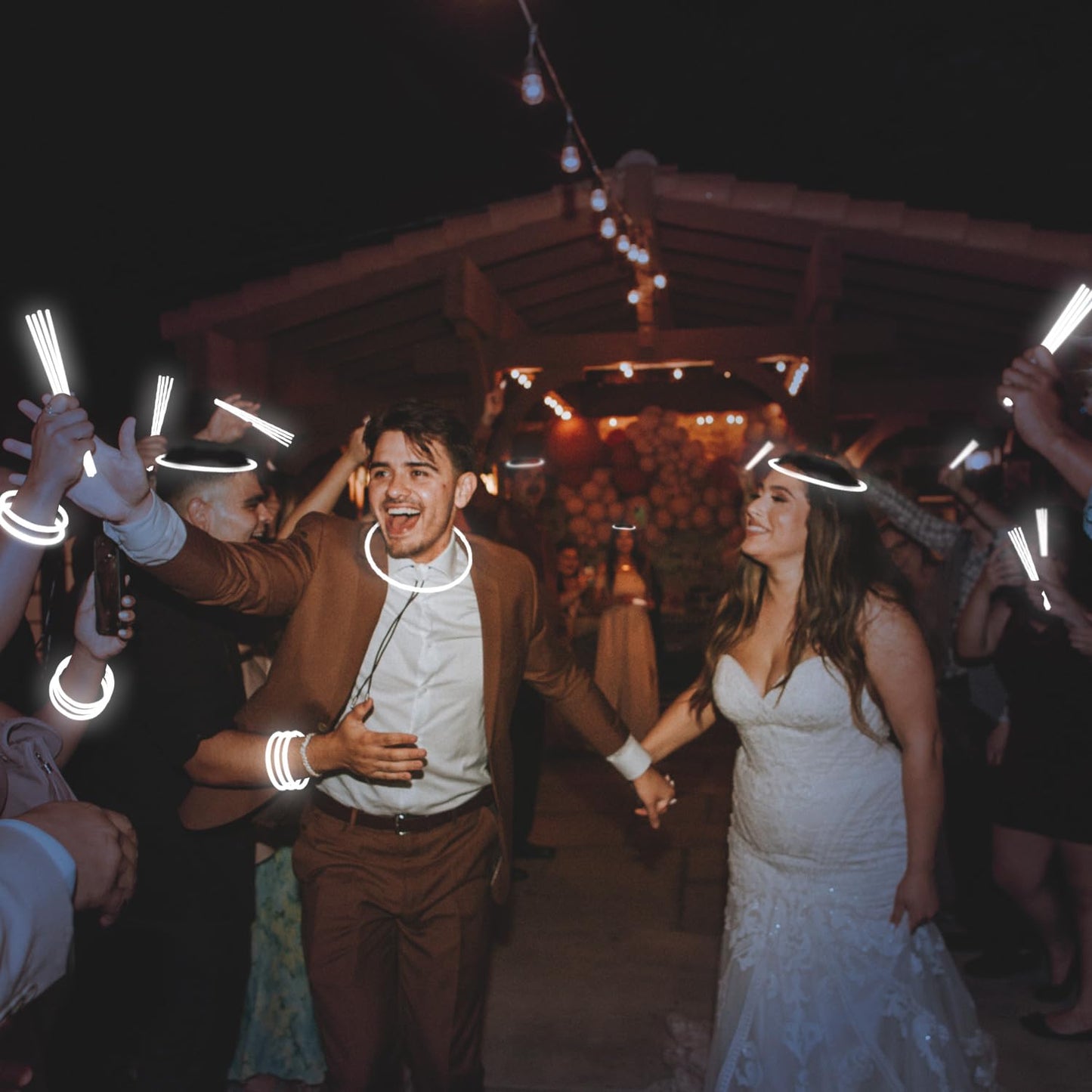 Yofobu White Glow Sticks Bulk Light Up Bracelet Glow Necklaces With Connectors 50Ct 8' Glowsticks Neon Party Favors For Christmas New Year Valentine'S Day 4Th Of July Wedding Birthday Carnival
