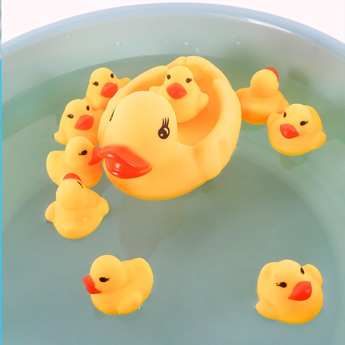 Rubber Duck Family Bathtub Toy, Bath Duck Toys 4 Pcs Rubber Duck Family Squeak Ducks Baby Shower Toy For Toddlers Boys Girls (Mo