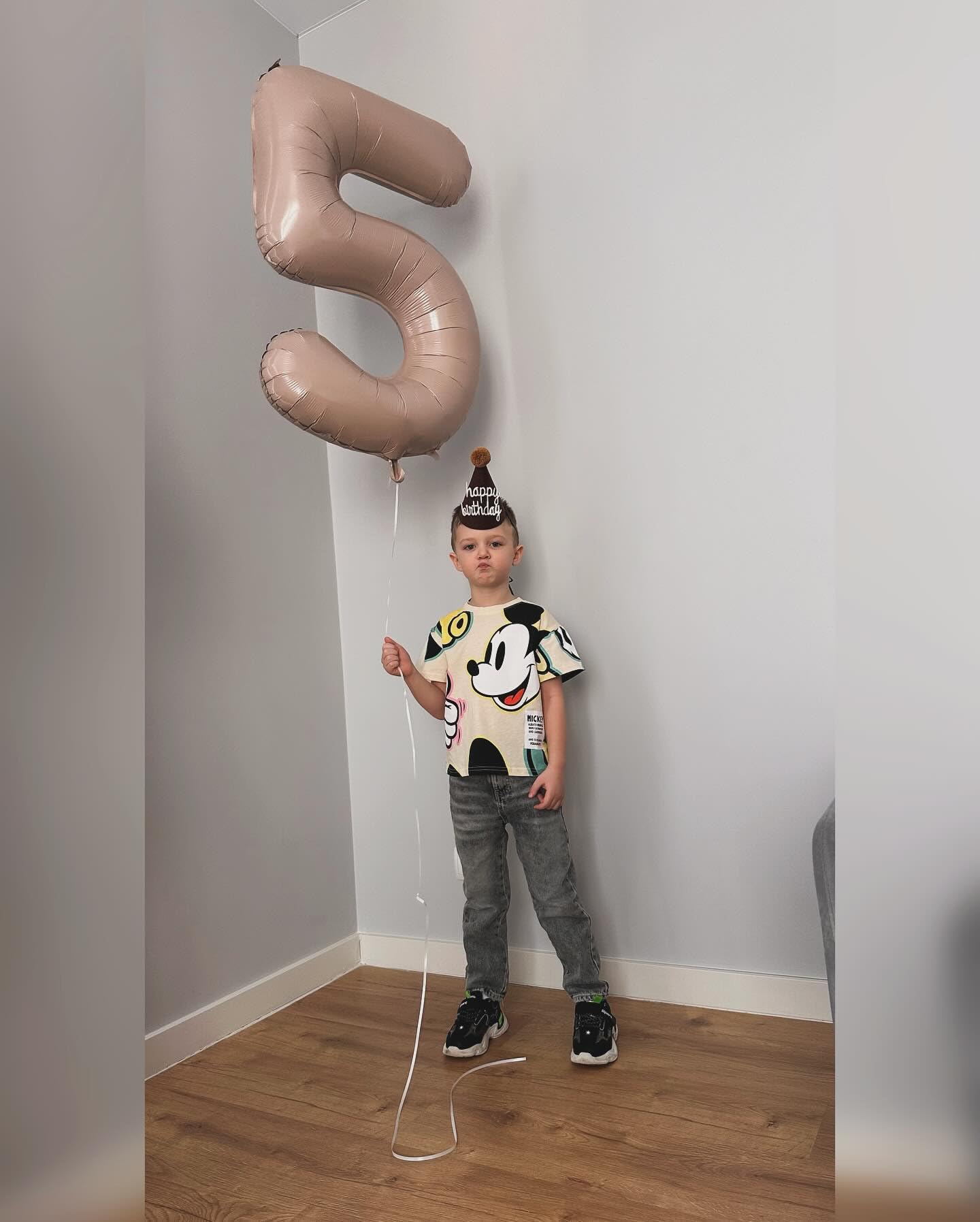 Light Brown 5 Balloon, Tan Number Balloons 40 Inch, Beige 5Th Birthday Balloon Decorations, Light Brown Party Supplies, 5 Number