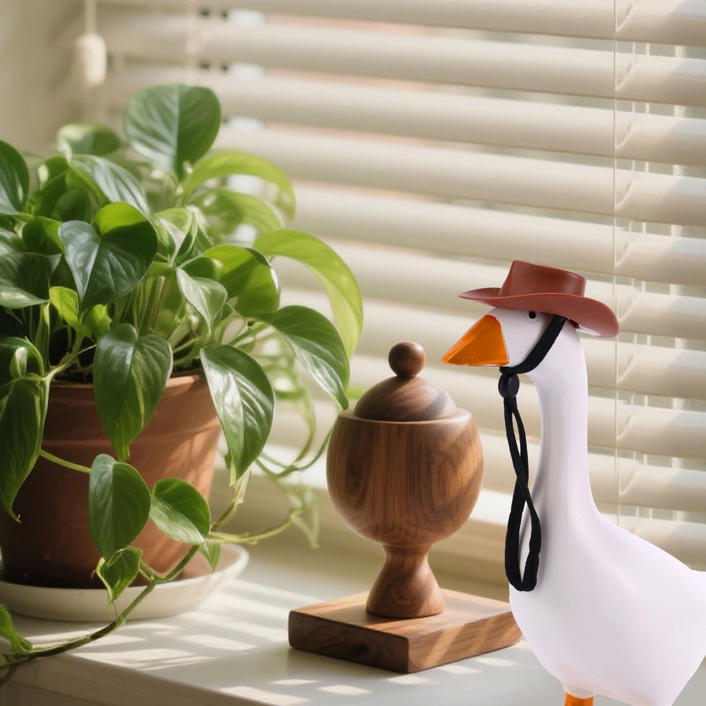 Lyreh 6pcs Mini Desk Goose Headwear 7 Inches Magnetic Porch Goose Outfit Magnetic Statue Keychain Clothes Costume Mini Hat for Desk Classroom Decoration Desktop Accessories