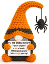 Halloween Coworkers Gifts Handmade Crochet Spider Gnome Holding Positive Note Halloween Non Candy for mature-themed Men or Women Office D?cor for Colleagues Boss or Work Bestie