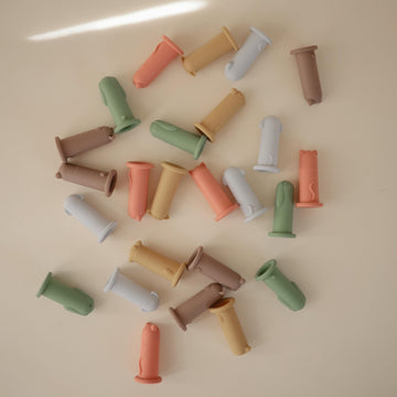 mushie Silicone Animal Finger Puppets 5-Pack