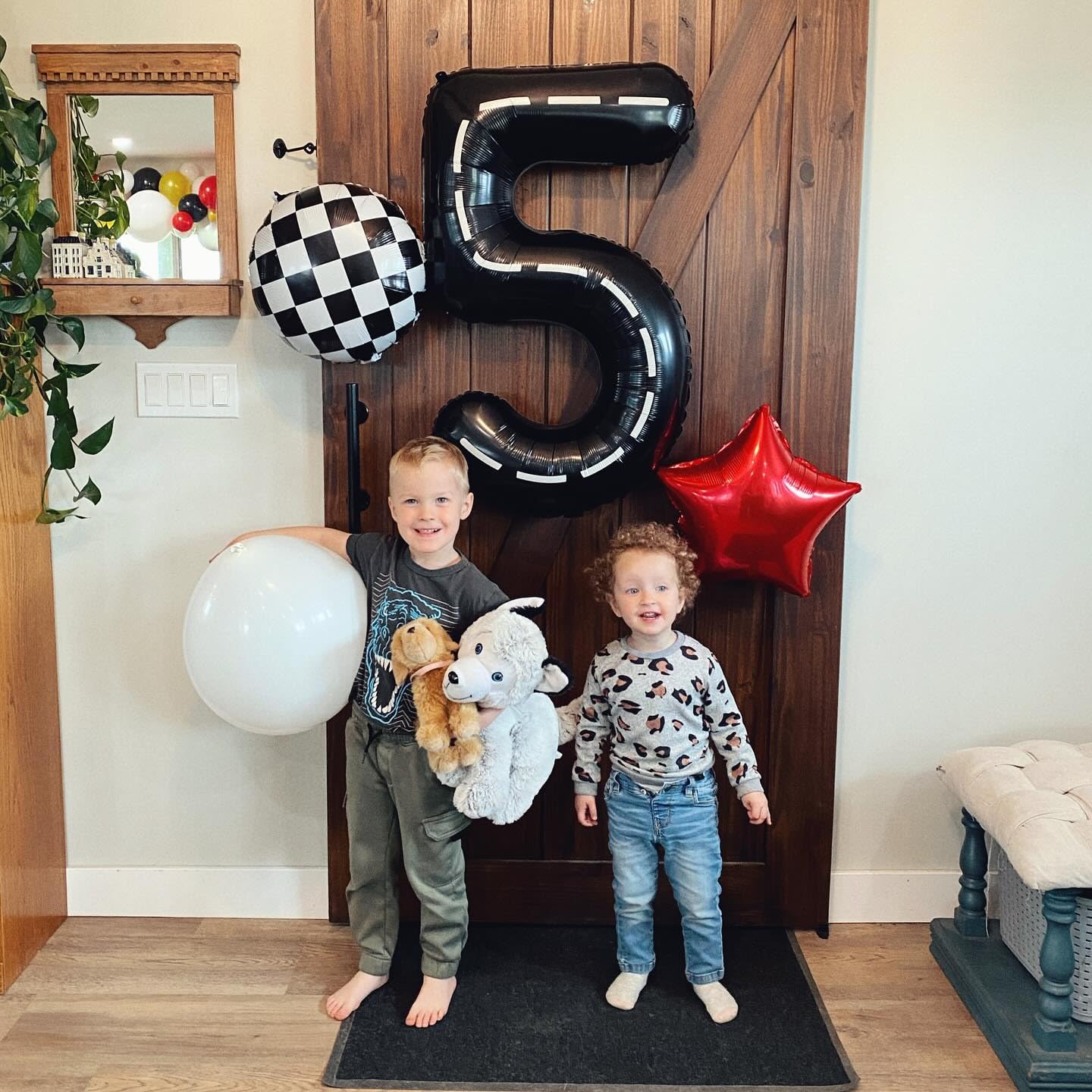 Race Car 5 Balloon, Number Balloons 40 Inch, 5Th Black Birthday Balloon Decorations, Race Car Birthday Party Supplies, 5 Number