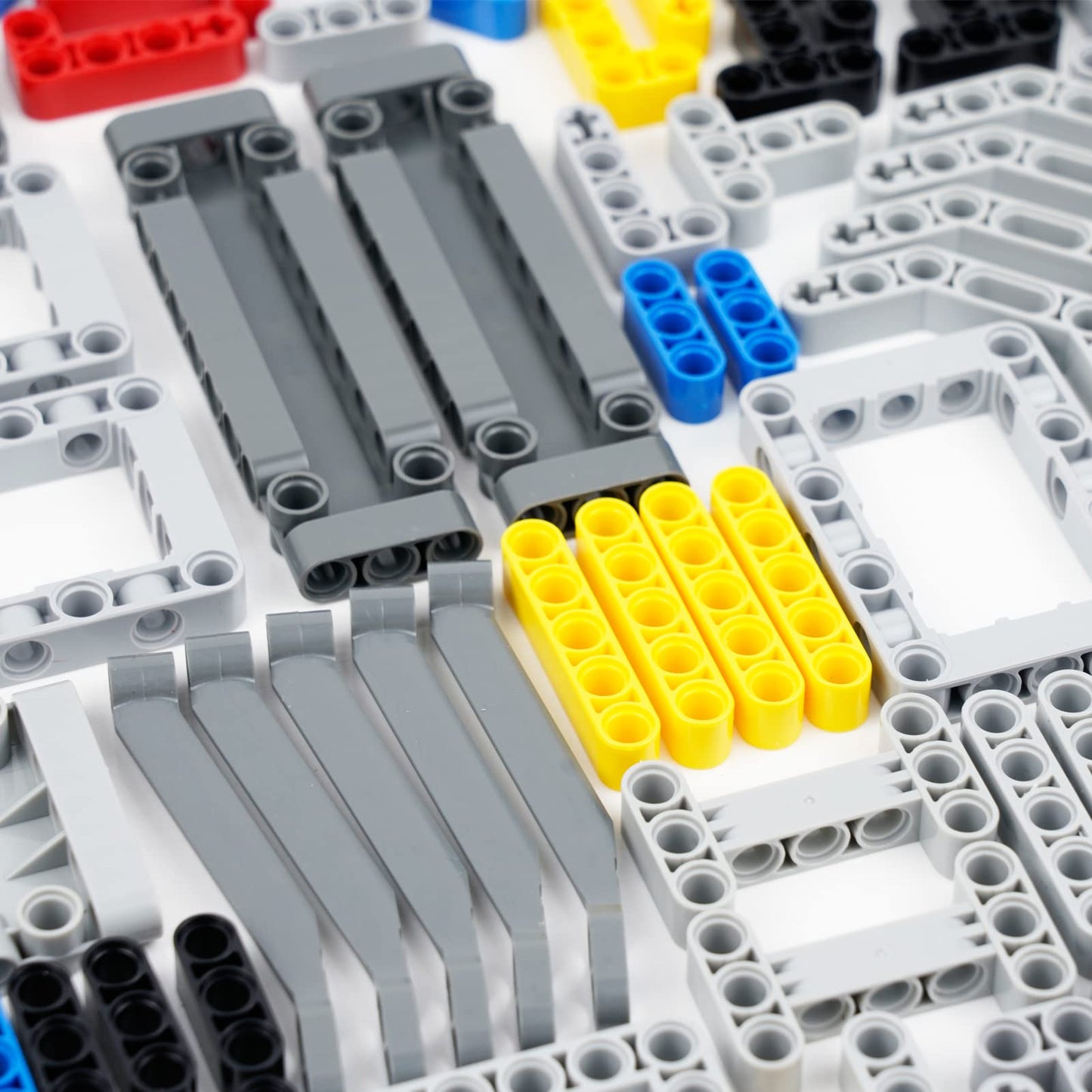 Technical Parts Pieces Sets Liftarm Beams Bricks Bulk Axles Pins Panels Frame Beams Connectors, 580 Pieces Compatible With Technic-Block Moc Buildings Toys For Boys Adults Kids Age 6+