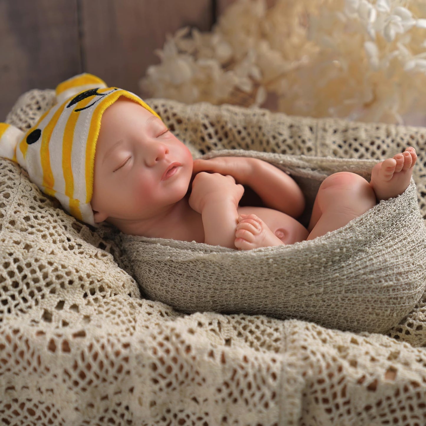 BABESIDE Lifelike Reborn Baby Dolls Aurora 16 Inch (Weight 4 lb) Full Platinum Silicone Reborn Baby Dolls Anatomically Correct Sleeping Baby Girl Real Life Baby Doll with Feeding Kit & Gift Box