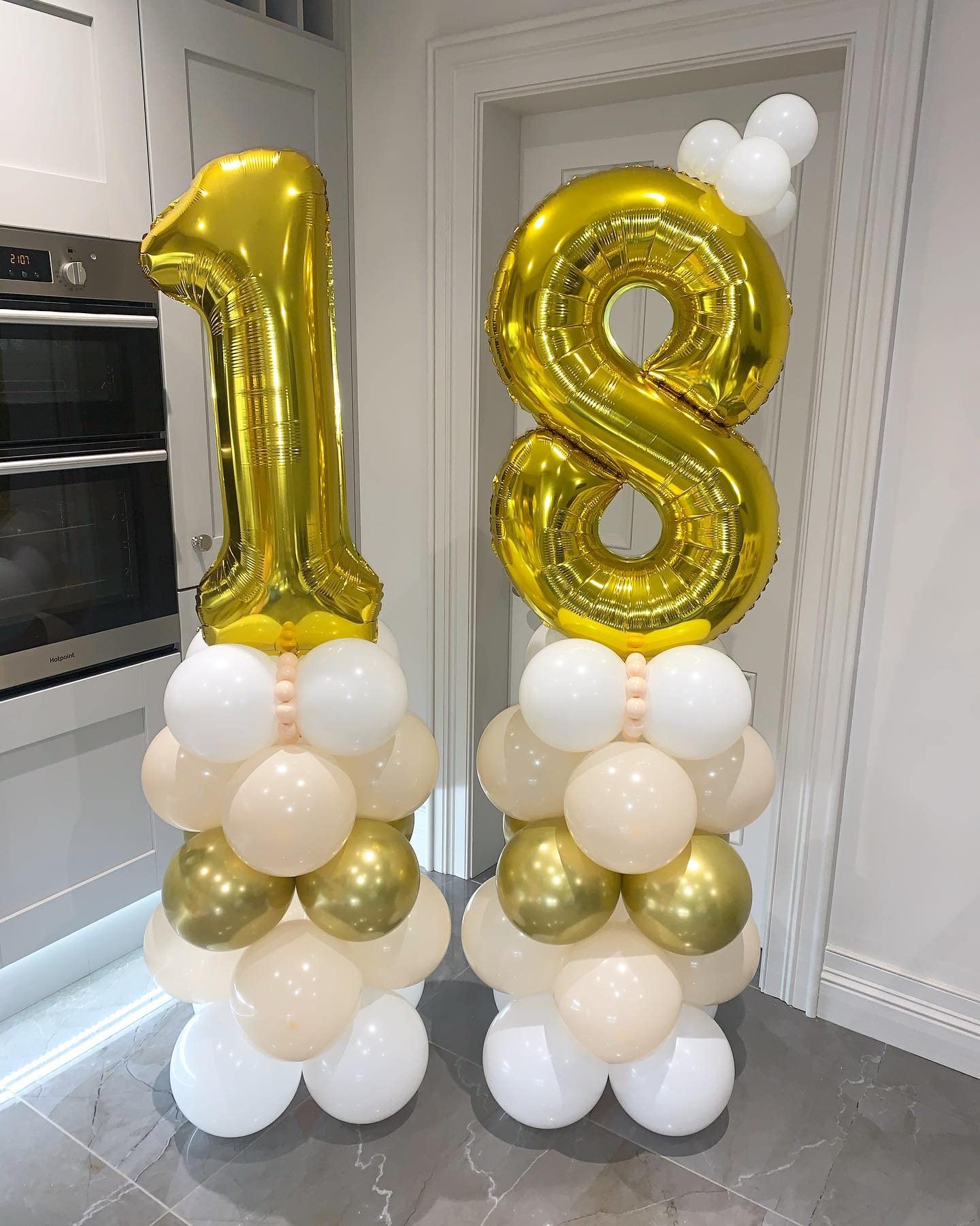 40 Inch Gold 17 Number Balloons Giant 17 Balloons Gold Birthday 17 Balloons 17Th Birthday Anniversary Party Decorations Supplies