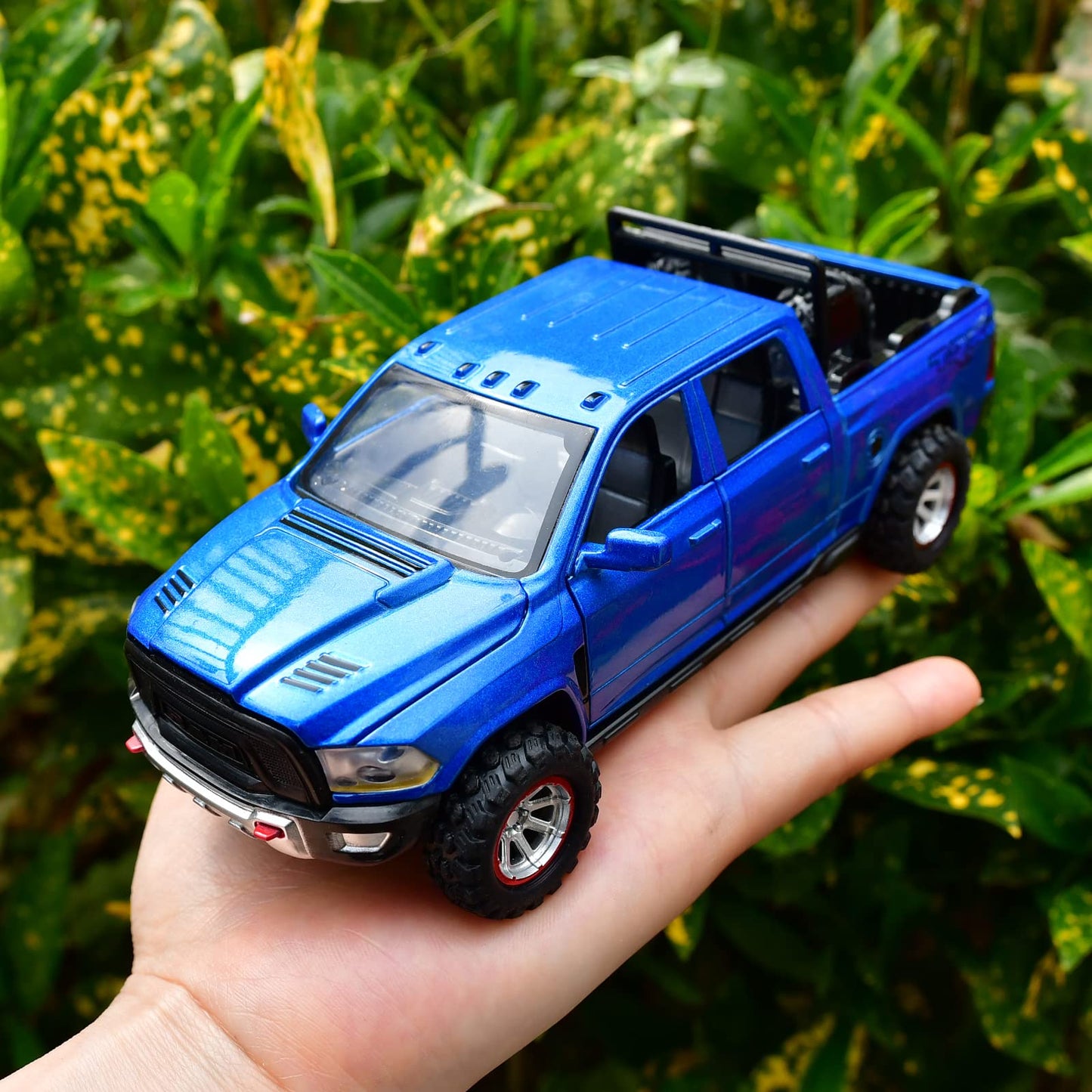 RAM 1500 Pickup Truck Toys for Boy Age 4-7 Diecast Metal Model Trucks Open Door Pull Back Toy Cars with Lights and Sound Gift fo