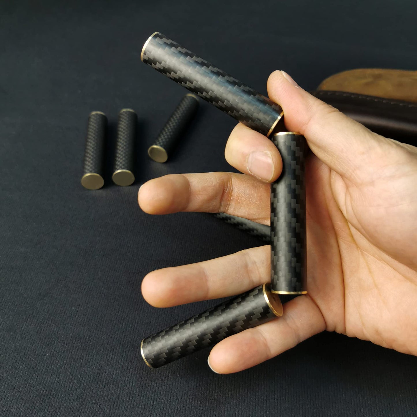 T-Conceal Edc Fidget Toys Stress Relief For Adults Magnetic Metal Carbon Fiber Three-Section Rotating Creative Gift
