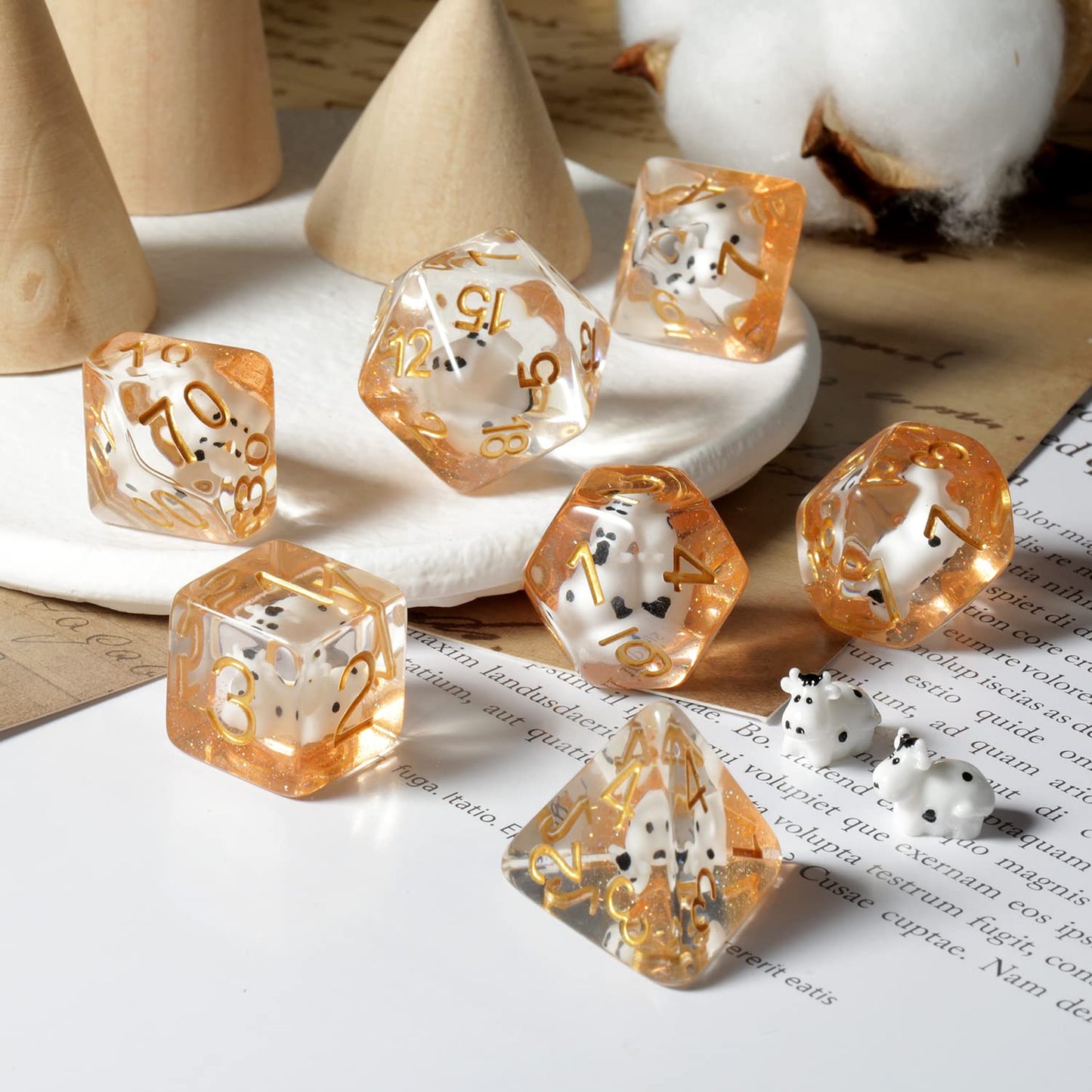 DNDND Cow DND Dice Set - 7PCS Resin Dice with Velvet Bag for Dungeons & Dragons, Tabletop Games - Model SA-004