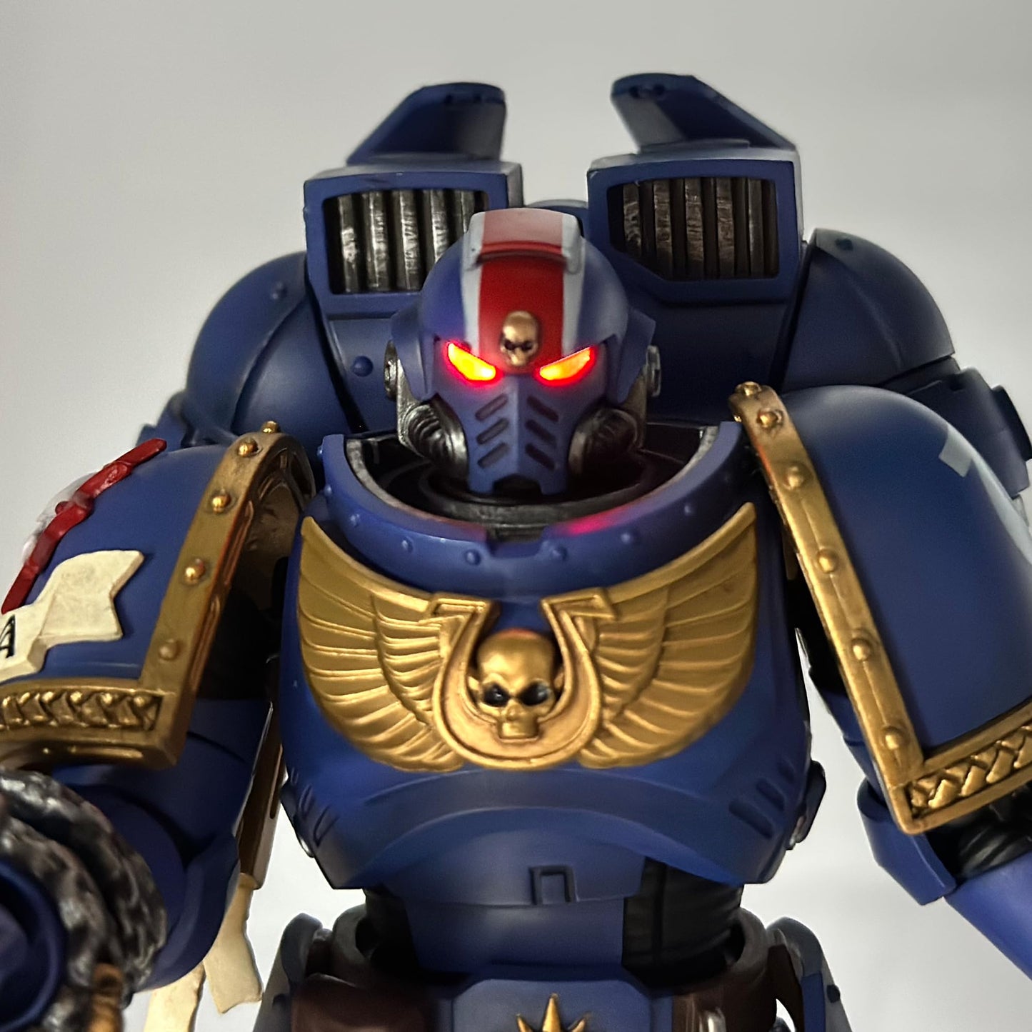 Beerise Action Figures Wh U - Lieutenant Titus - Magnetron Light Group, Double Light, Continuous Breathing Light, Red,Resin Mode