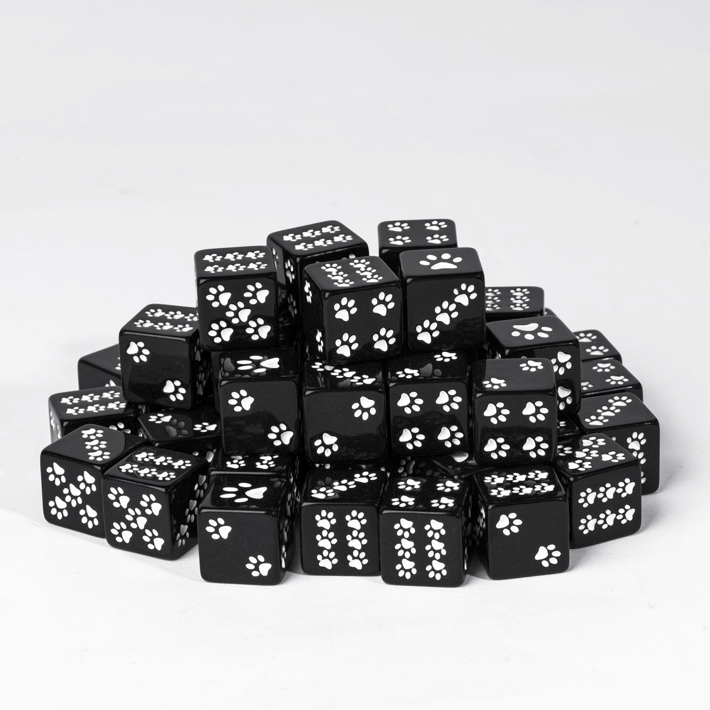 HDdais 10 Piece 16mm D6 Dice Set - Cat's Paw Design, 5 Black & 5 White Resin Dice for DND, MTG, Tabletop Games, Math Teaching