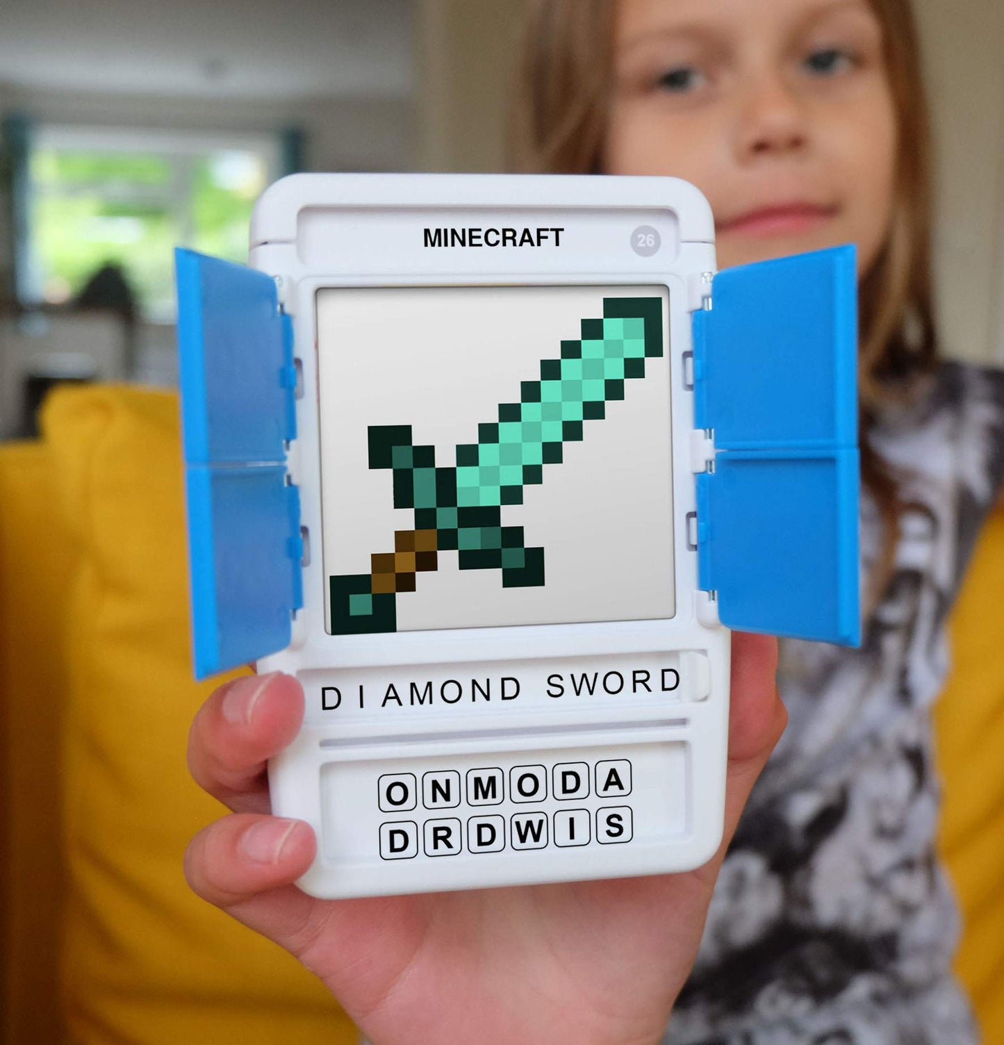 100 PICS Unofficial & Independent Minecraft Guide - Guess 100 Minecraft Items | Flash Cards with Slide Reveal Case | Card Game,