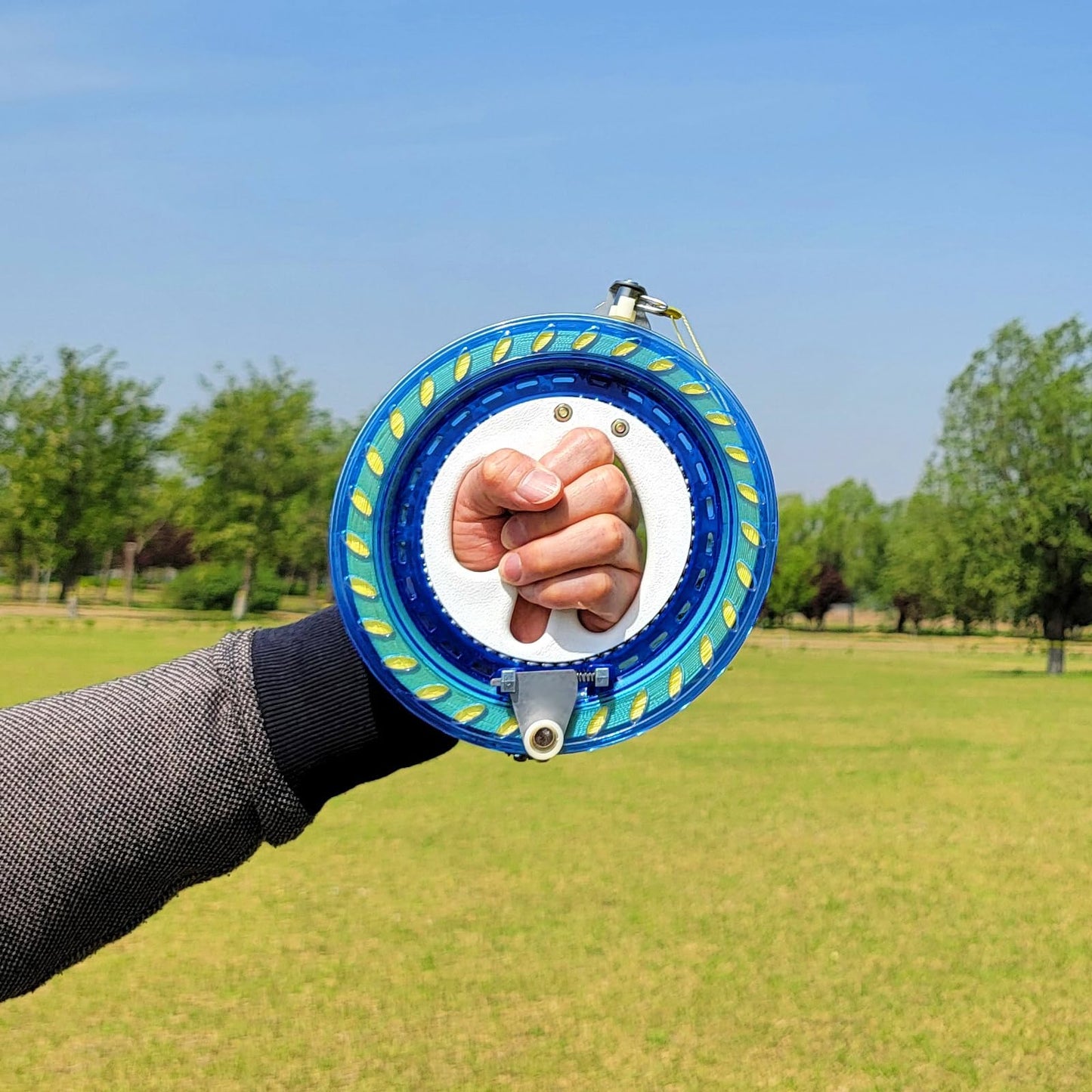 Kaiciuss 7.2 Inch Kite Reel Winder With Line, Kite String Reel For Kids & Adults, Easy To Use Kite String And Spool, It Comes With Durable Kite Thread And Connector (Dark Blue)