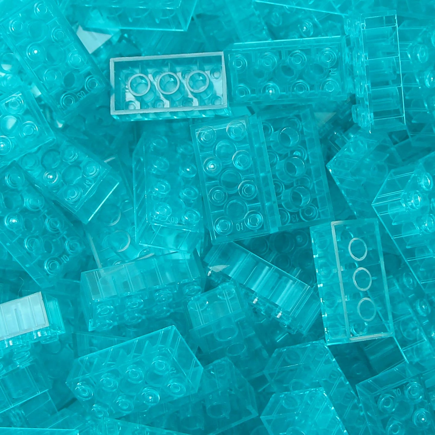 Feleph 320 Pieces Transparent Light Blue 2X4 Bricks Parts Building Kit Creative Play Set Blocks Classic Toy Accessories Compatible With 3001 Major Brands (Trans Light Blue)