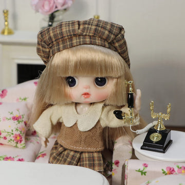 Dollhouse Telephone 1:12 Miniature Vintage Rotary Phone Model Desk Decoration Retro Mini Accessorries For Artificial House Living Room Scene (Black)