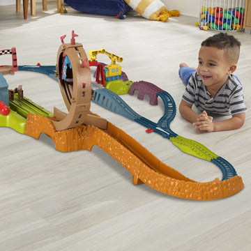Thomas & Friends Motorized Toy Train Set with Carly the Crane - Loop & Launch Maintenance Yard for Kids Ages 3+ - Multicolor